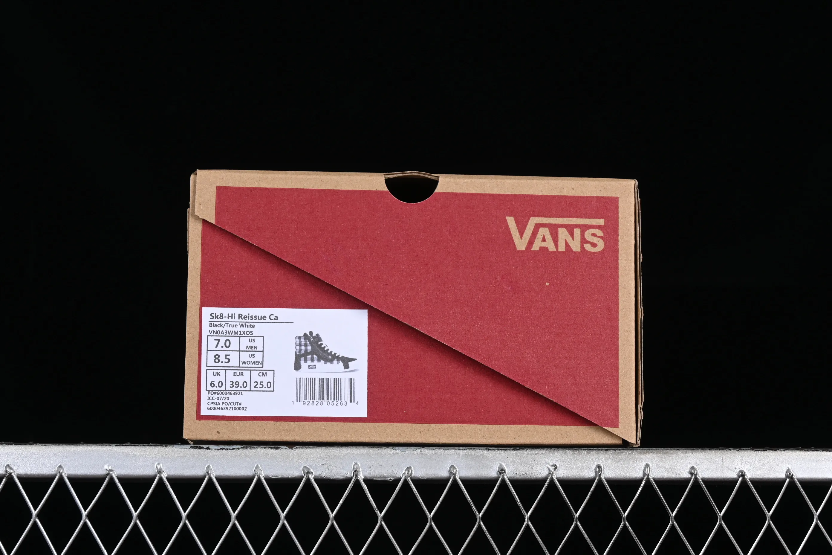 All categories Vans Vans series Vans Hi Vans high-top Vans Vault Sk8-Hi Cap LX Deconstruction New black and white checkerboard high-top canvas vulcanized sneakers VN0A3WM1XOS